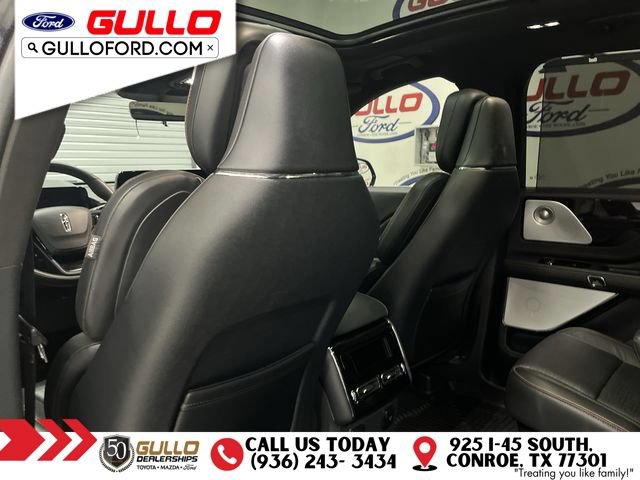 Used 2025 Lincoln Aviator Black Label AWD/4WD image 15