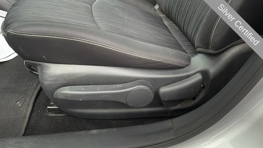 Used 2016 Nissan Sentra SV FWD image 19