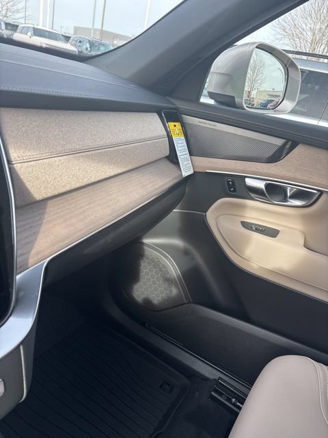 New 2026 Volvo XC90 T8 Plus w/ Protection Package Premier AWD/4WD image 19