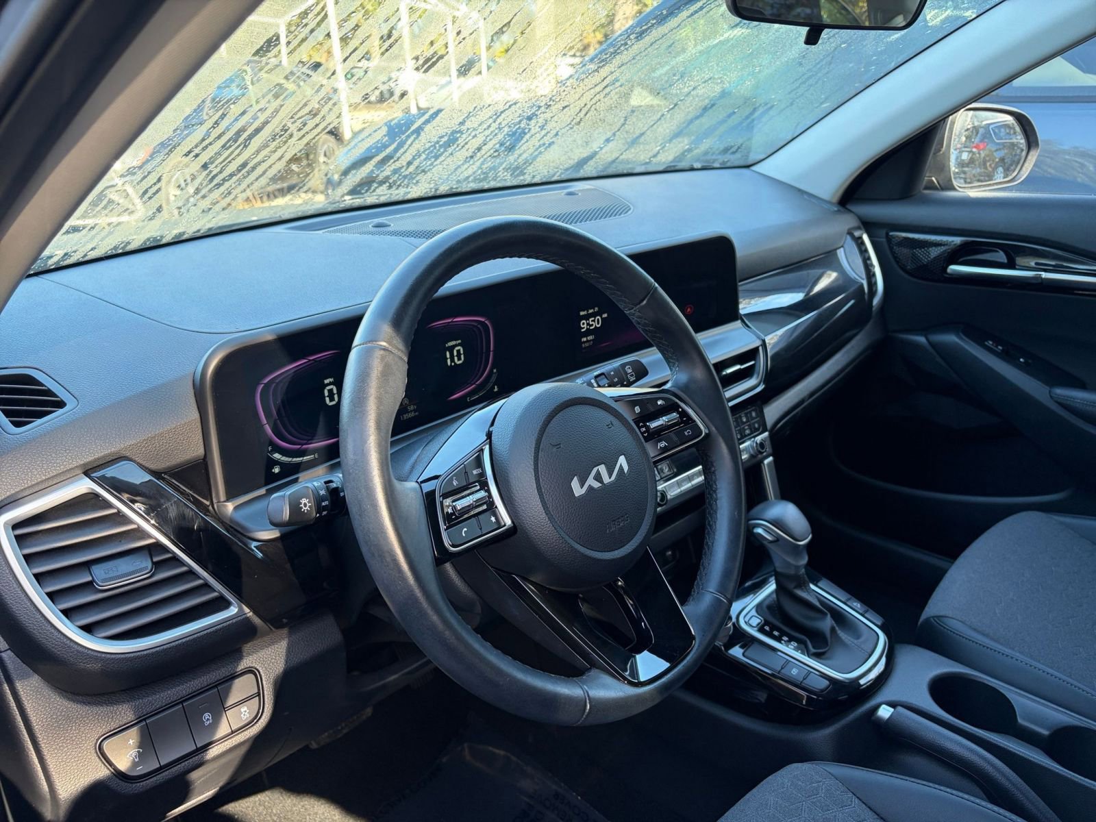 Used 2025 Kia Seltos S image 31