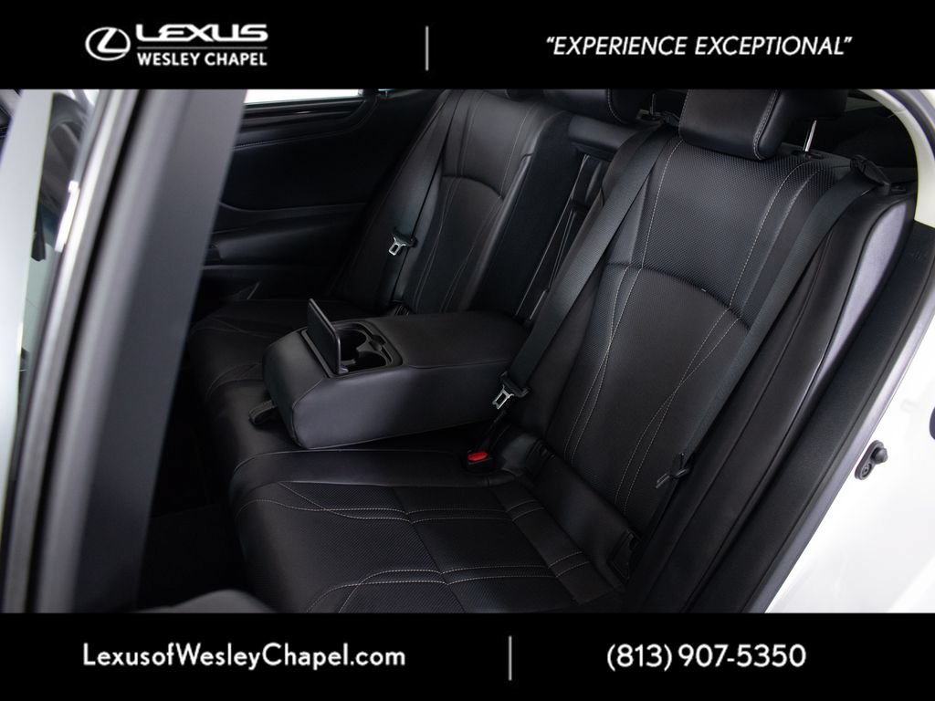 Used 2021 Lexus ES 300h Ultra Luxury w/ Accessory Package 2 FWD image 25