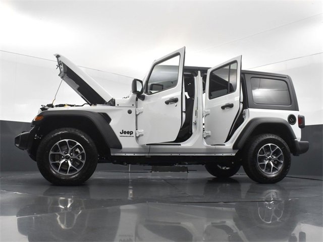 Used 2024 Jeep Wrangler Sport S image 57