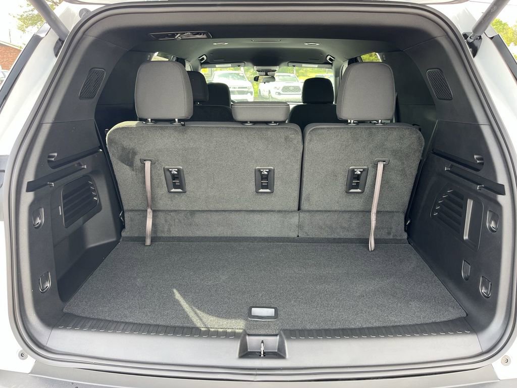 New 2025 Chevrolet Traverse LT image 26