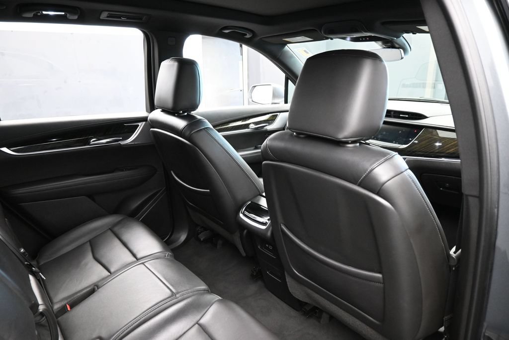 Used 2020 Cadillac XT6 Premium Luxury FWD image 47