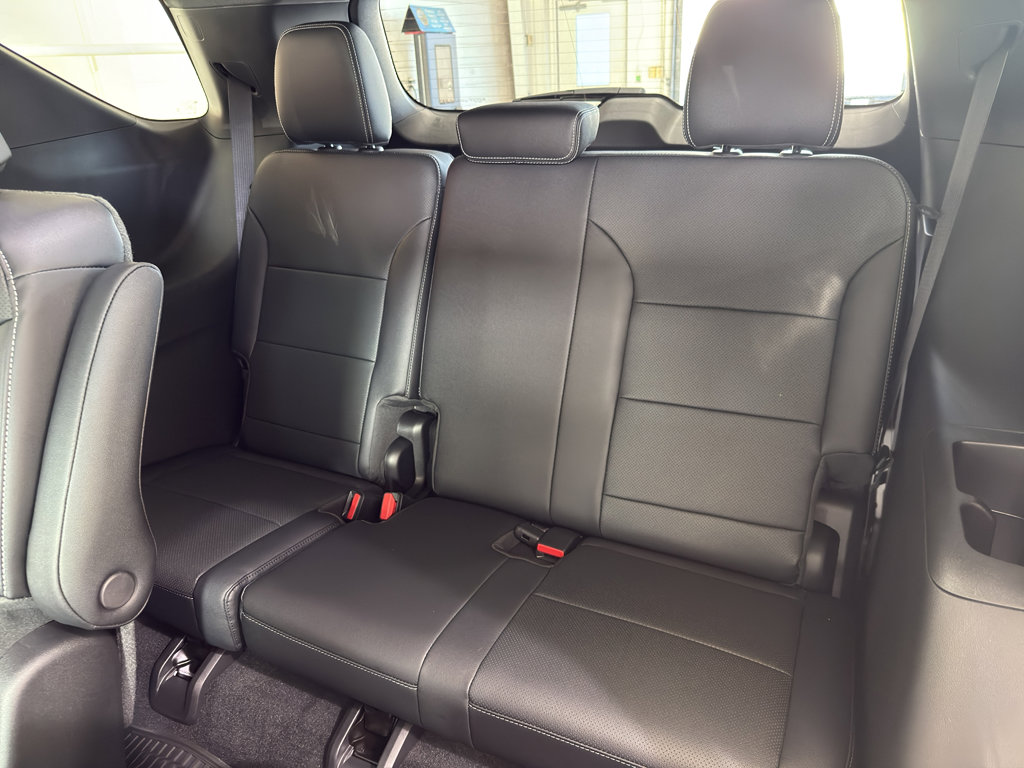 New 2026 Chevrolet Traverse LT w/ LPO, Floor Liner Package image 24