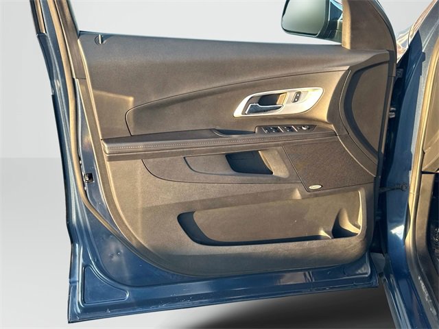 Used 2017 Chevrolet Equinox Premier w/ Enhanced Convenience Package image 13