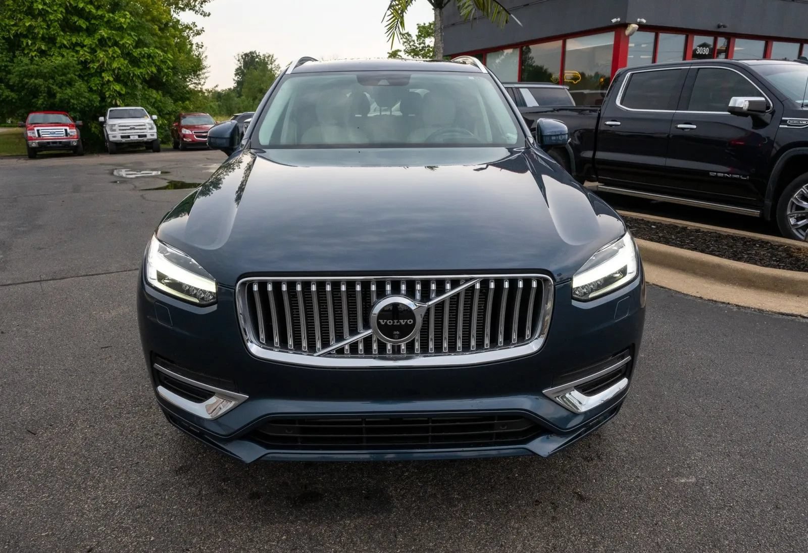 Used 2020 Volvo XC90 T6 Inscription AWD/4WD image 3