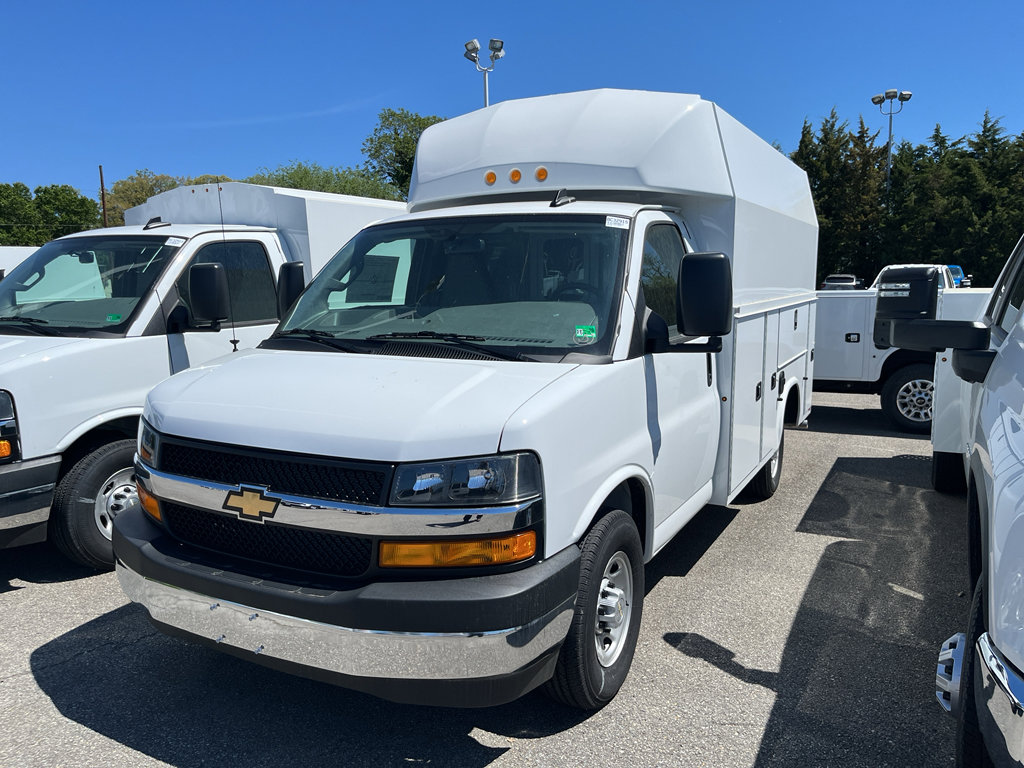 New 2025 Chevrolet Express 3500 w/ Power Convenience Package