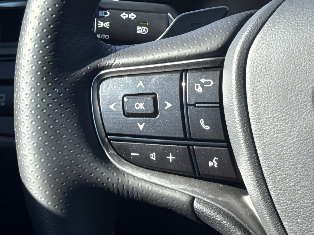 Used 2025 Lexus ES 350 F Sport w/ Accessory Package (Z2) FWD image 16
