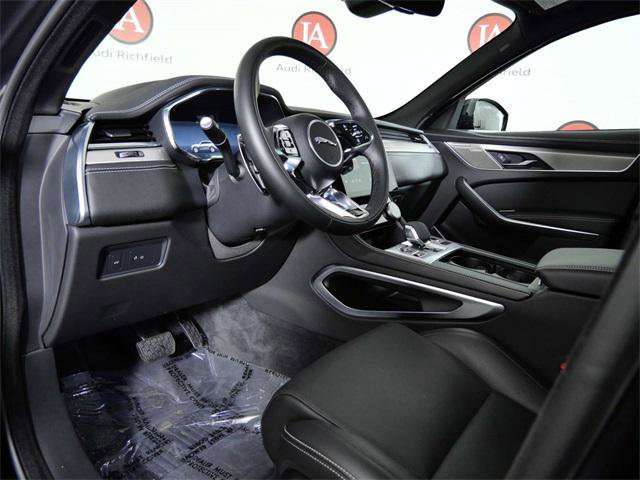 Used 2026 Jaguar F-PACE R-Dynamic S image 17