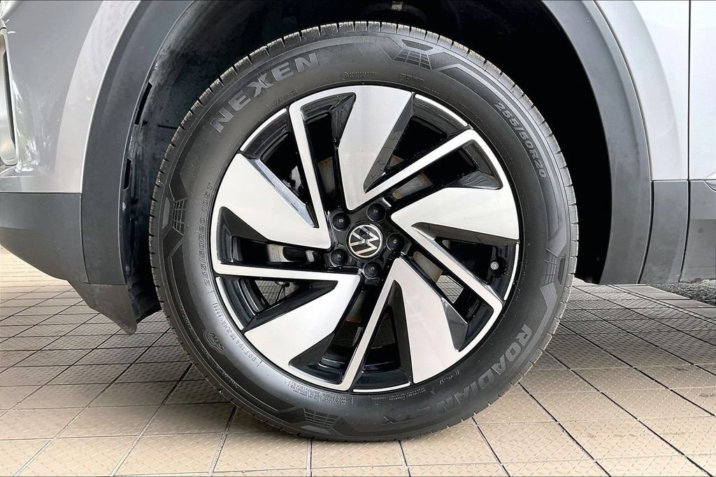 Used 2026 Volkswagen Atlas SE AWD/4WD image 32