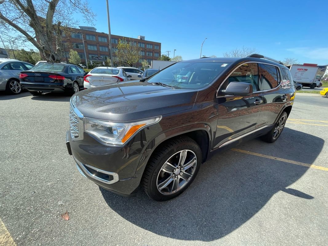 Used 2017 GMC Acadia Denali w/ Technology Package AWD/4WD image 8