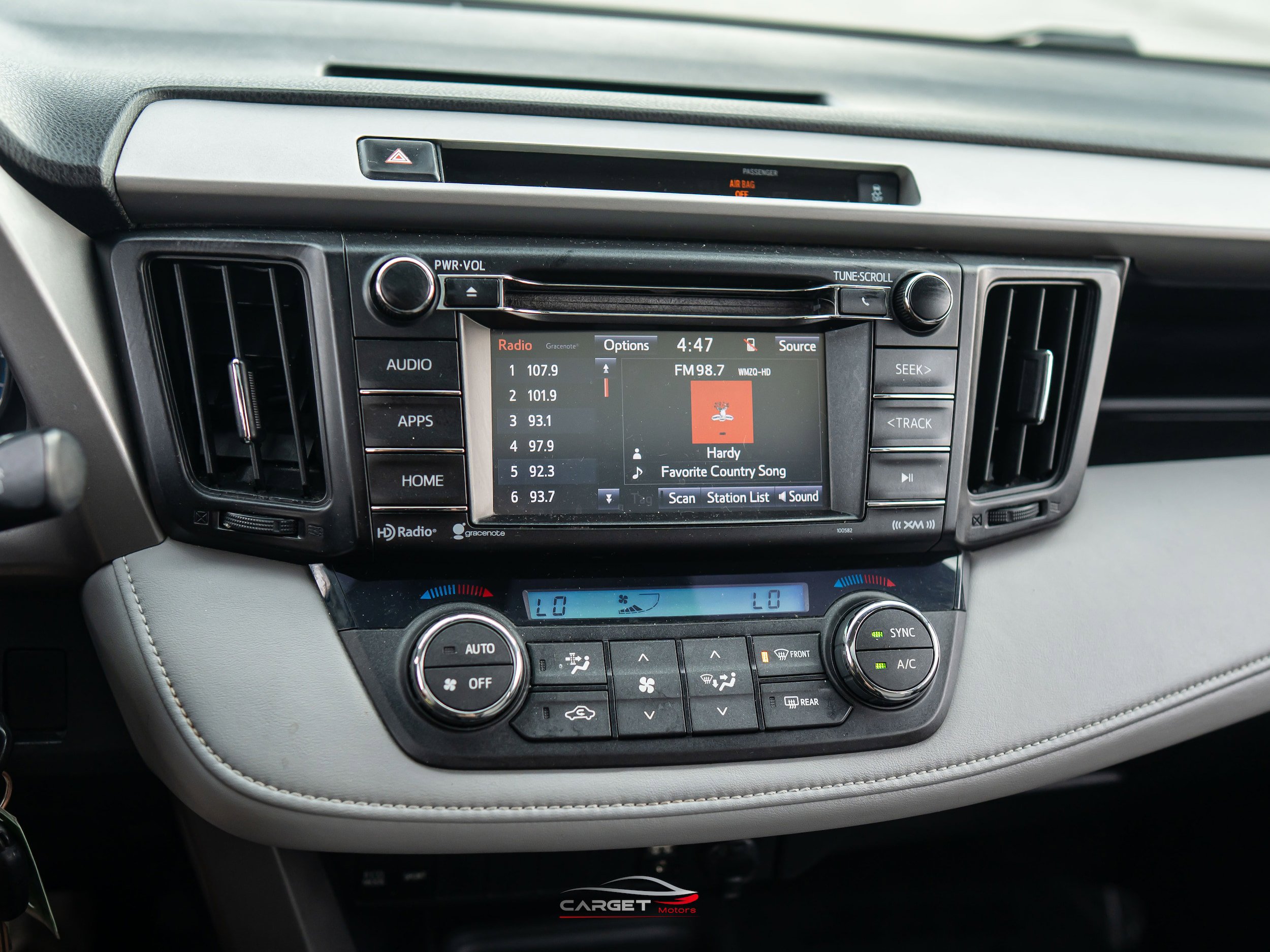 Used 2016 Toyota RAV4 XLE AWD/4WD image 28