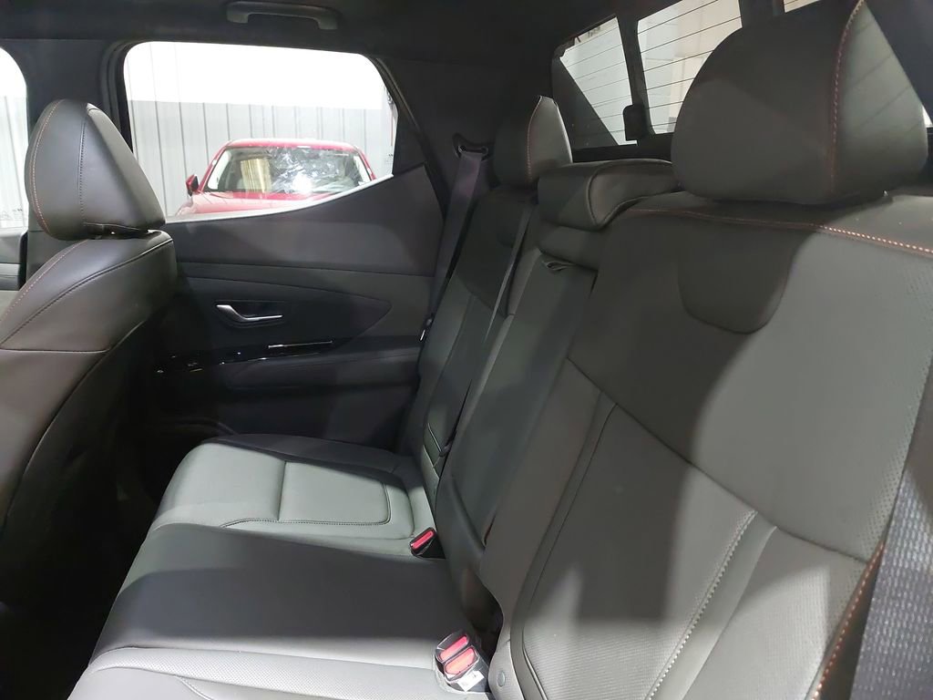 Certified 2025 Hyundai Santa Cruz Limited image 12