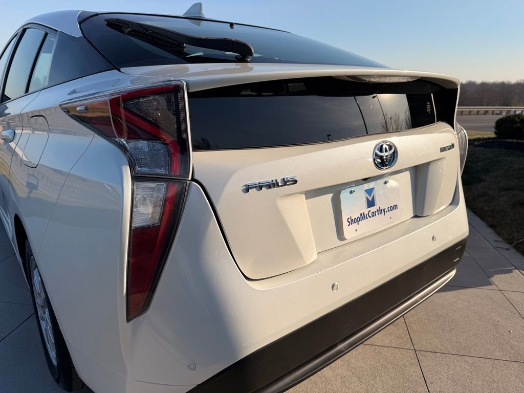 Used 2017 Toyota Prius Four image 31
