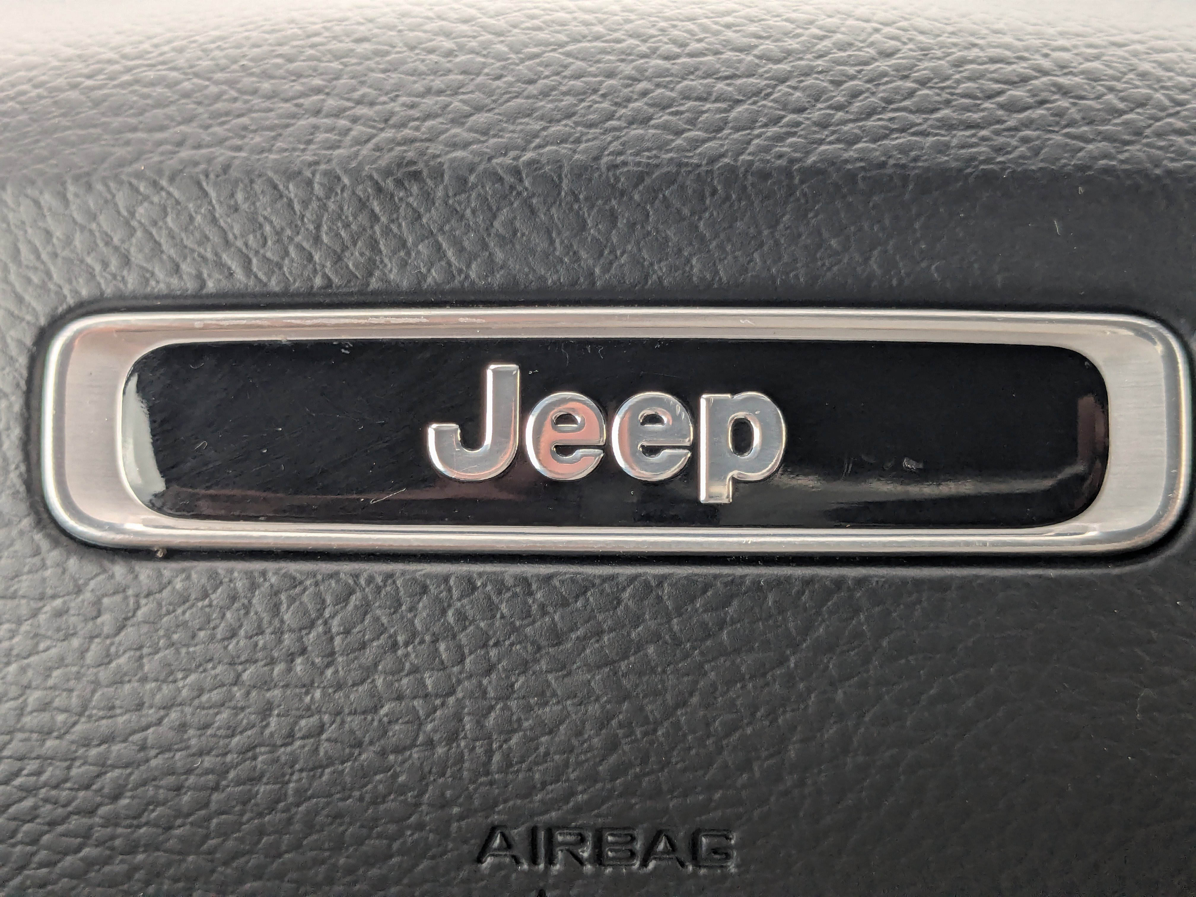 Used 2023 Jeep Grand Cherokee Limited image 37