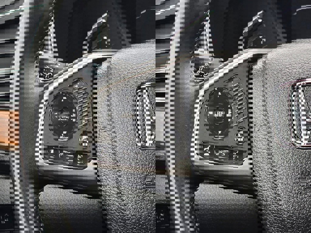 Used 2017 Honda CR-V EX-L image 18