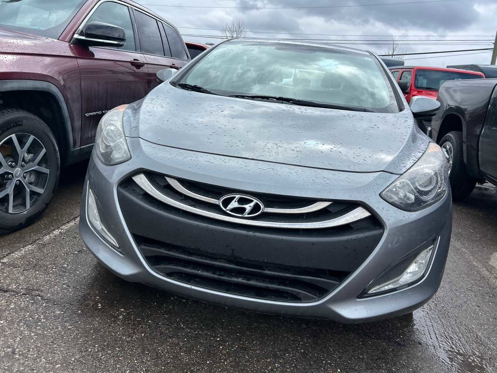 Used 2014 Hyundai Elantra GT w/ Option Group 02 image 2