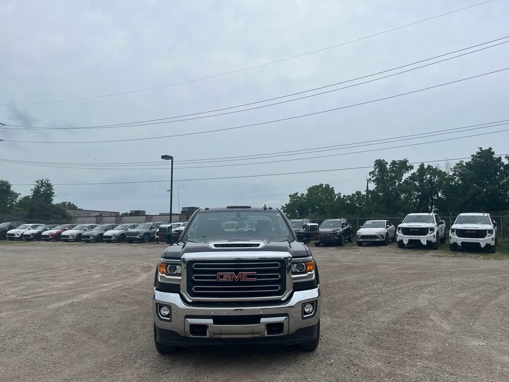 Used 2018 GMC Sierra 2500 SLT w/ Duramax Plus Package AWD/4WD image 4