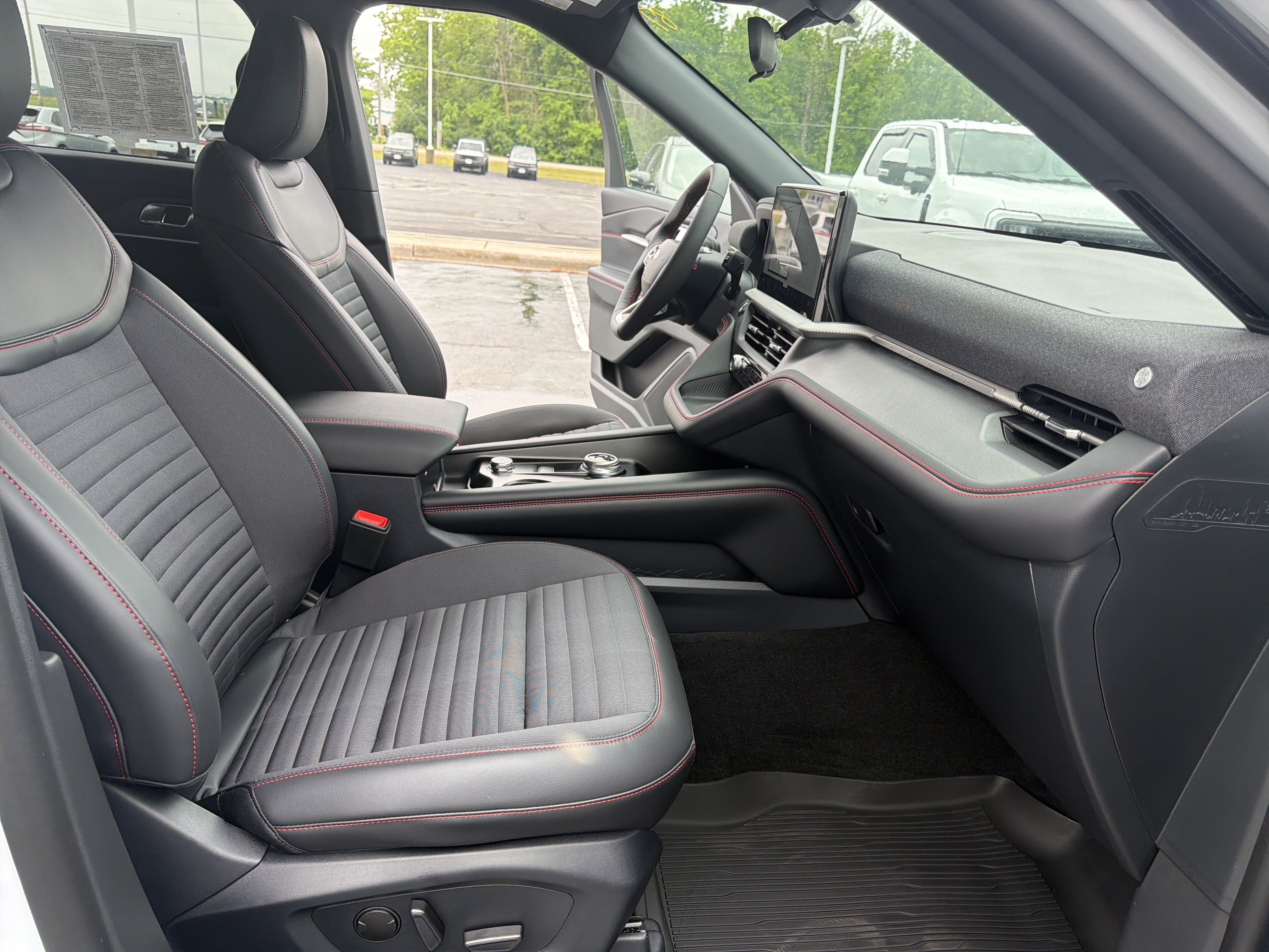 Used 2026 Ford Explorer ST-Line AWD/4WD image 33