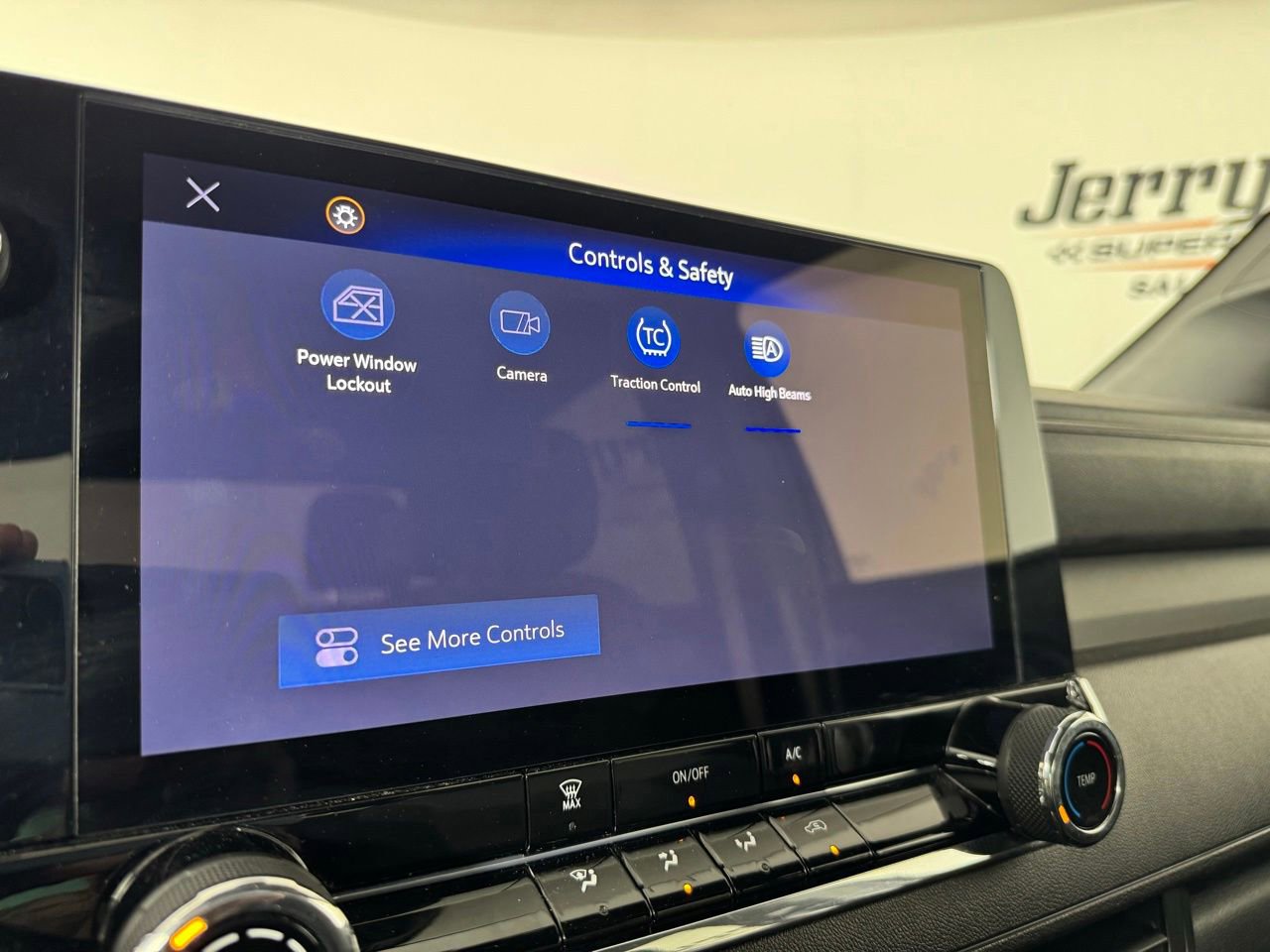 Used 2023 Chevrolet Colorado W/T RWD image 22