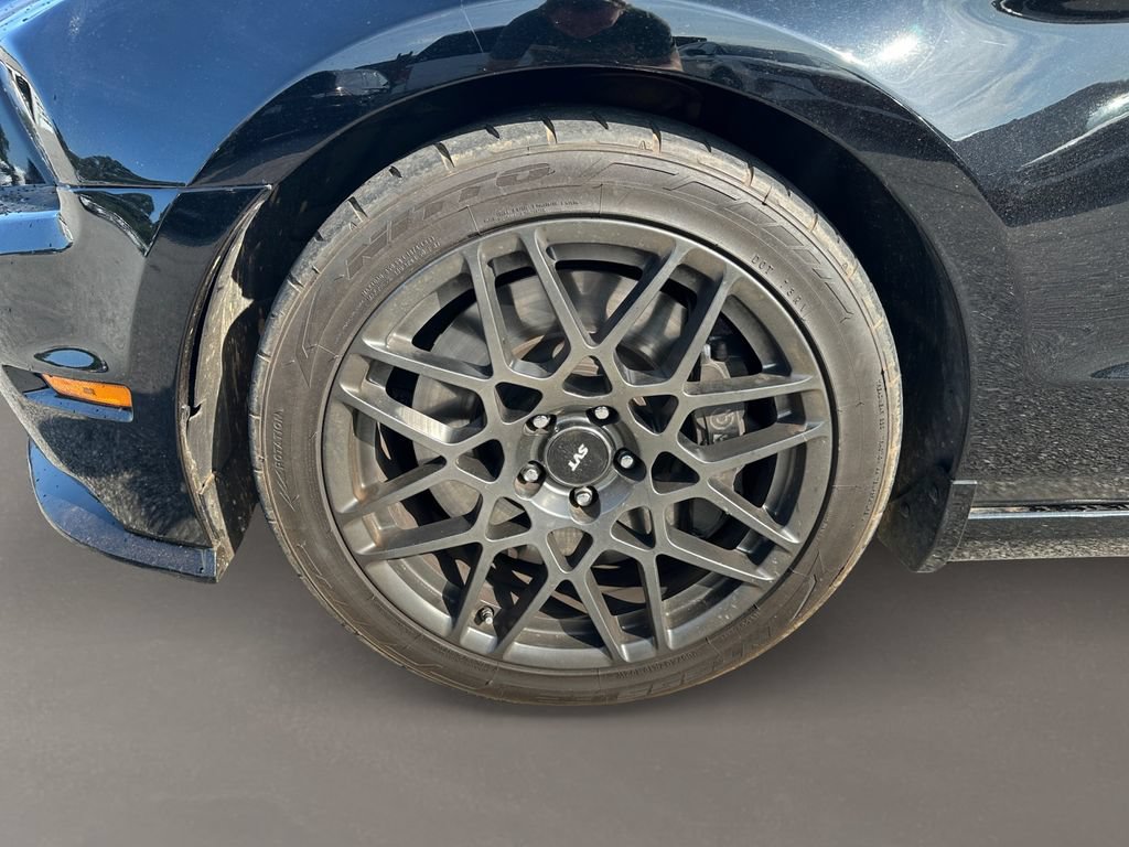 Used 2013 Ford Mustang Shelby GT500 RWD image 10