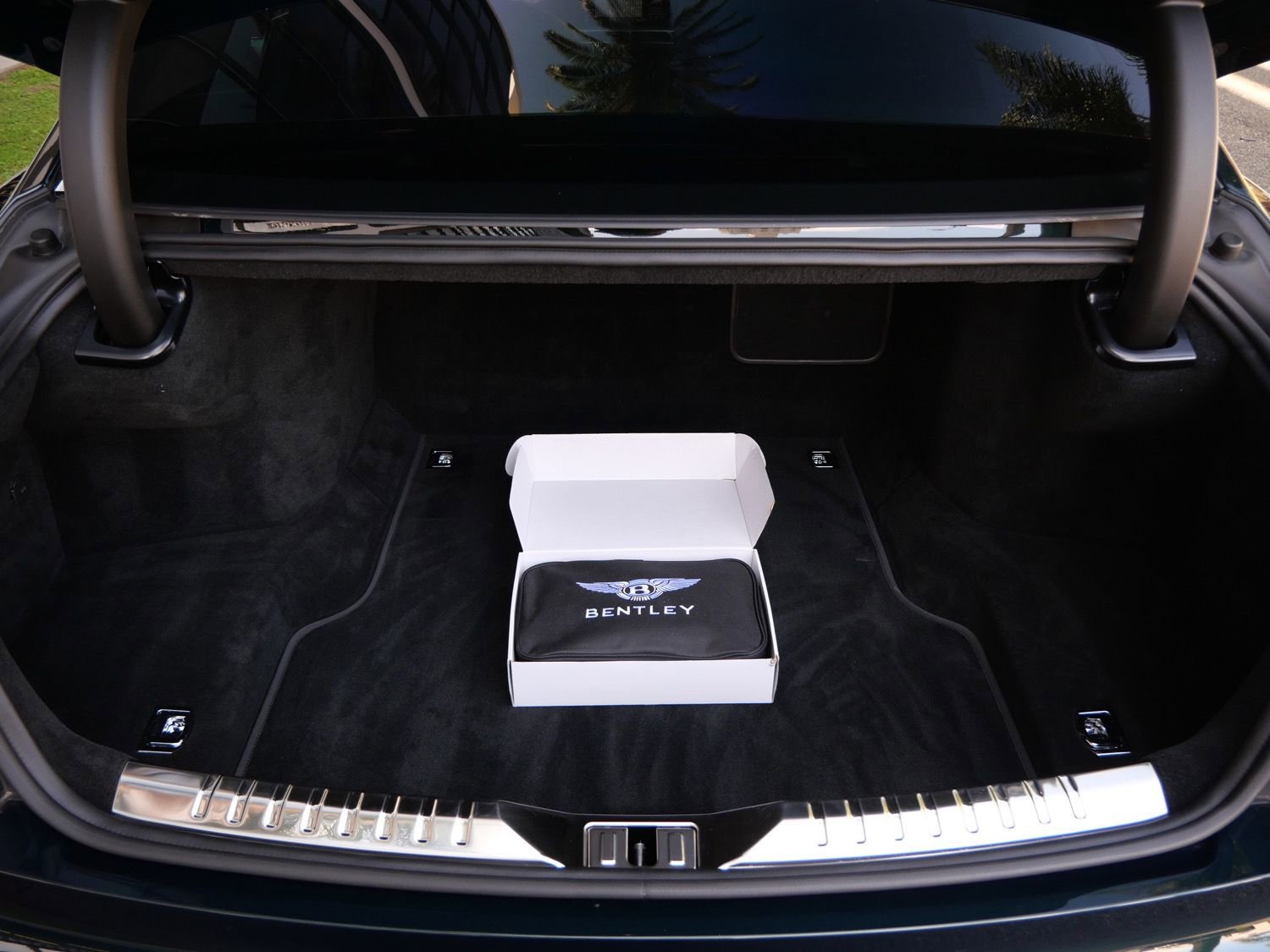 Used 2024 Bentley Flying Spur Azure image 26