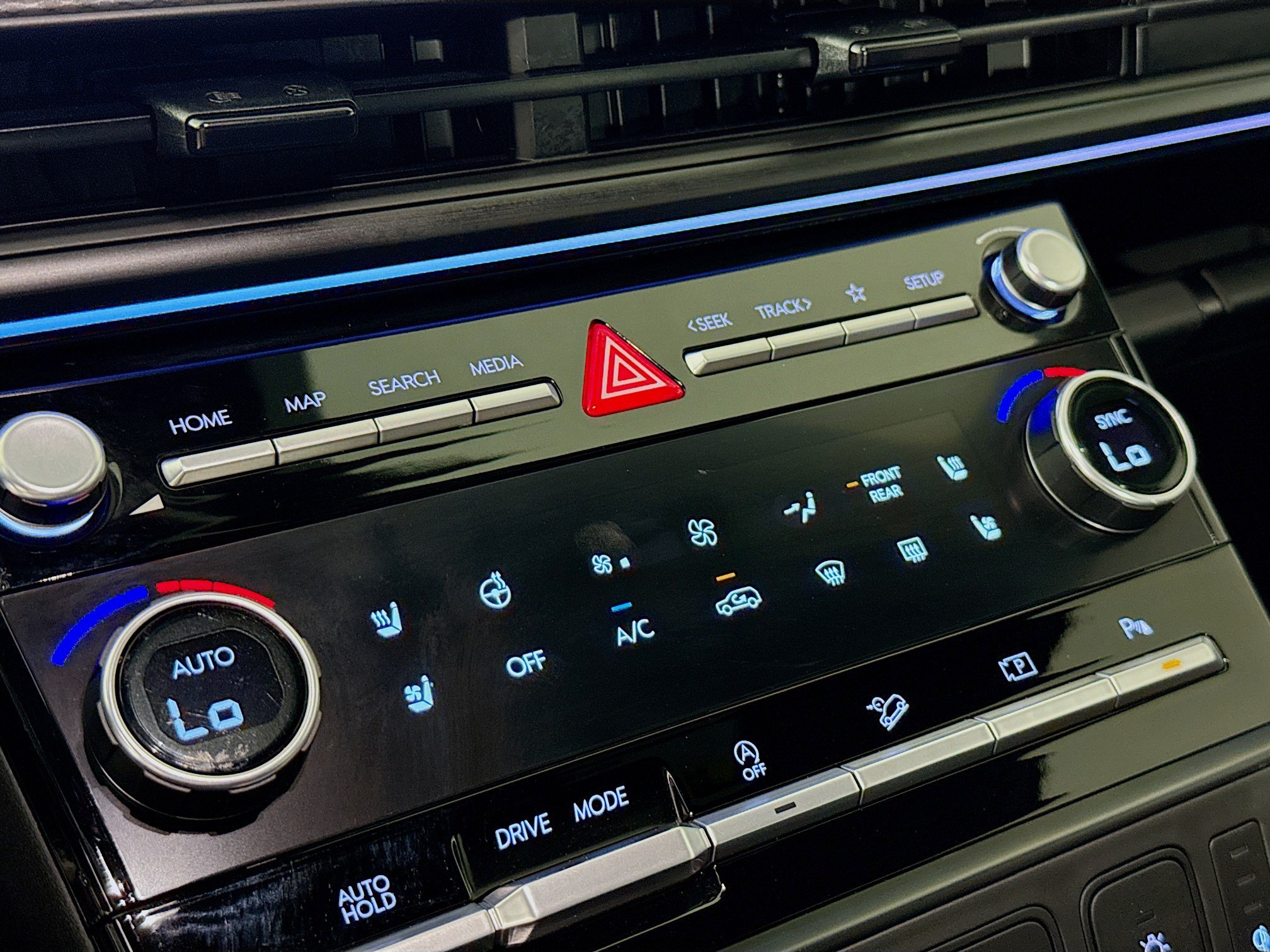 Used 2024 Hyundai Santa Fe Calligraphy FWD image 19