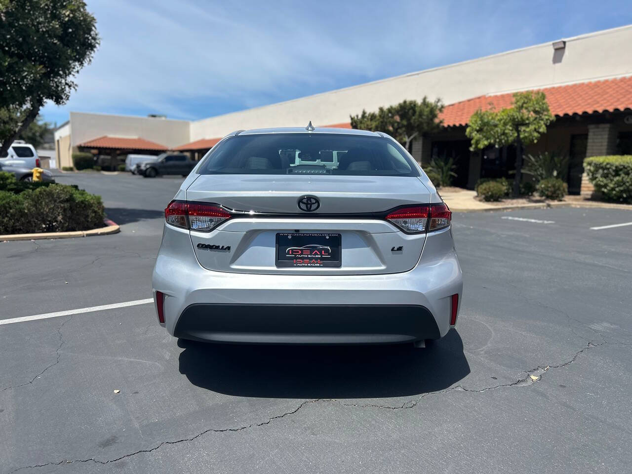 Used 2026 Toyota Corolla LE FWD image 4