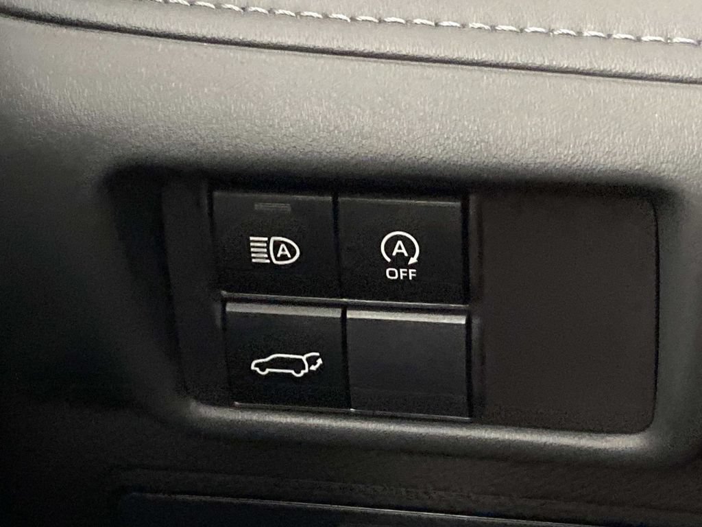 Used 2024 Toyota Highlander XLE AWD/4WD image 21