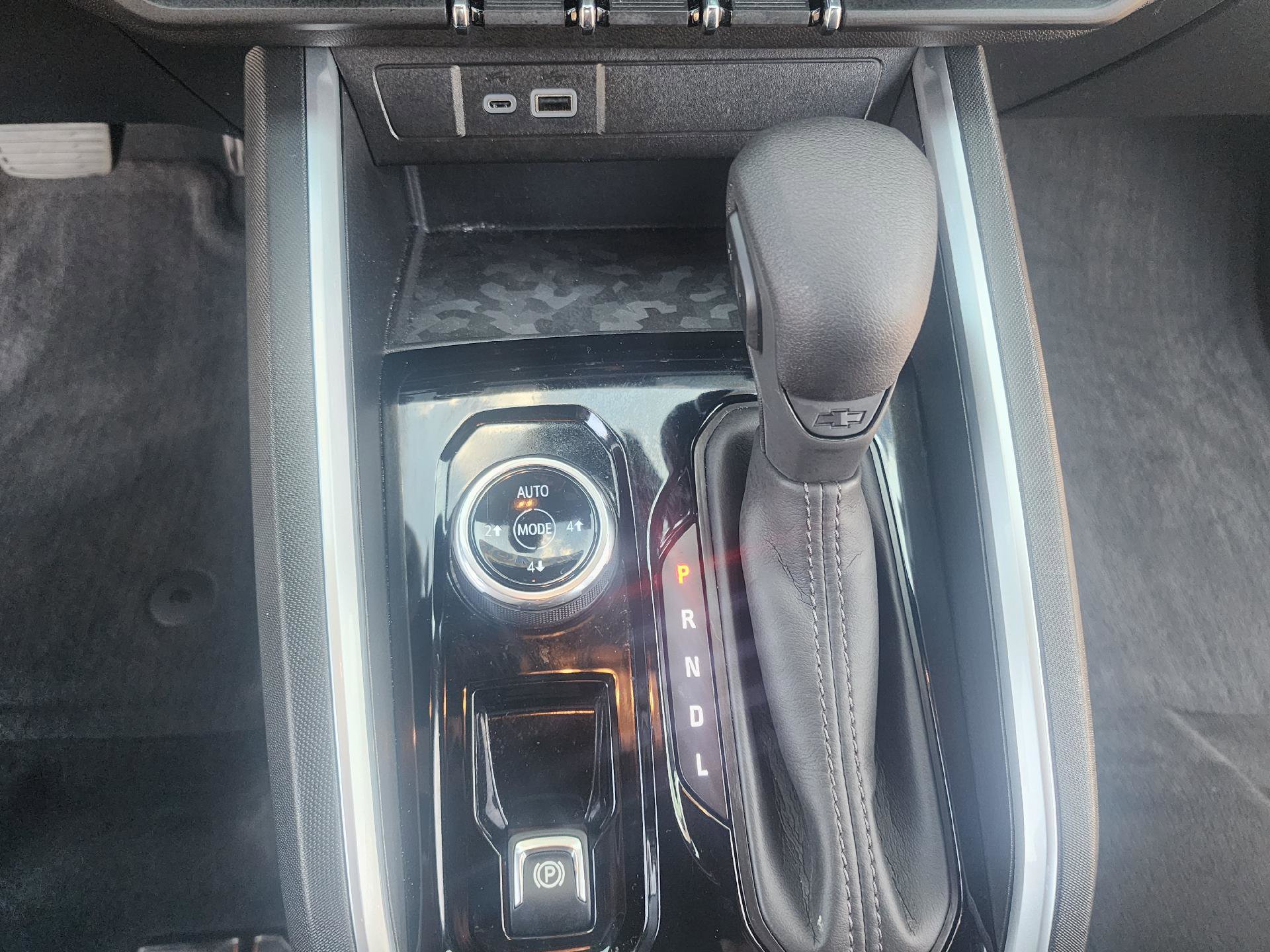 Used 2023 Chevrolet Colorado Trail Boss w/ Advanced Trailering Package image 12