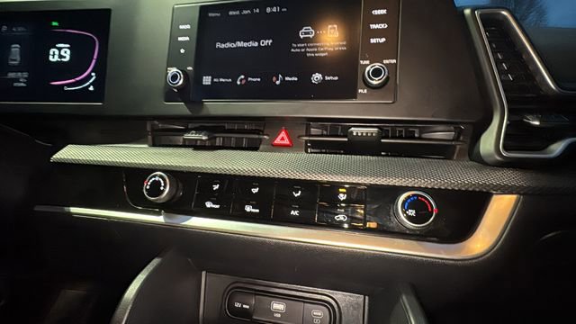 Used 2024 Kia Sportage LX image 20