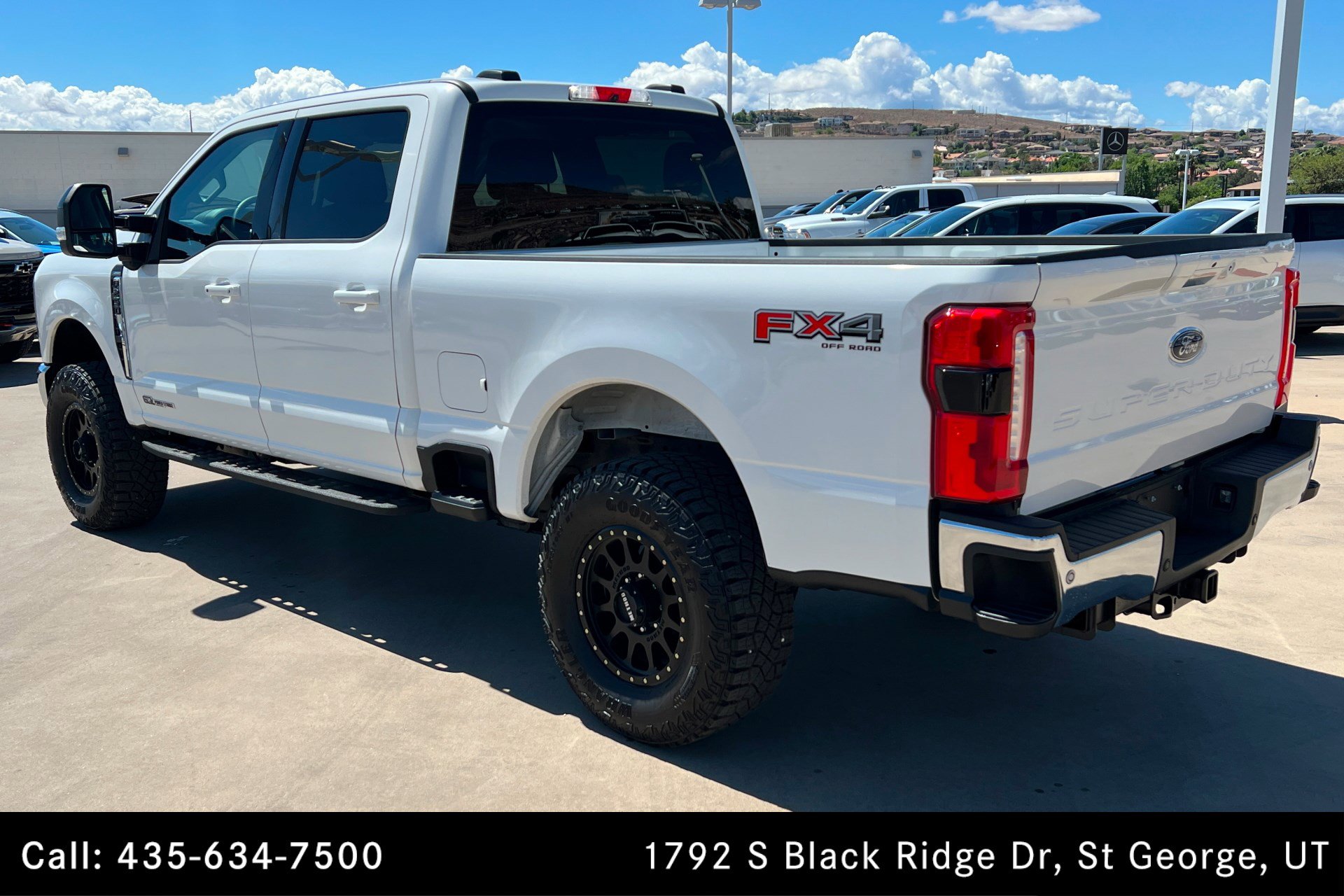 Used 2026 Ford F250 Lariat w/ FX4 Off-Road Package image 3