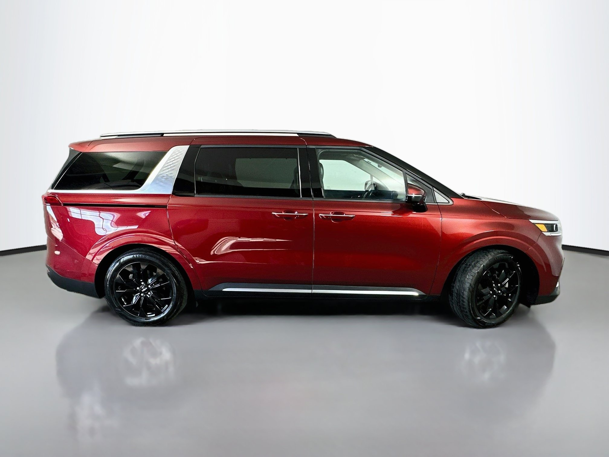 Used 2022 Kia Carnival SX FWD image 8