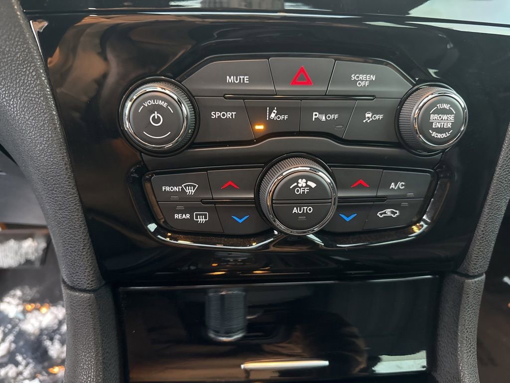 Used 2022 Chrysler 300 S w/ Safetytec Plus Group image 27