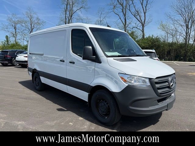 Used 2026 Mercedes-Benz Sprinter 2500 image 3