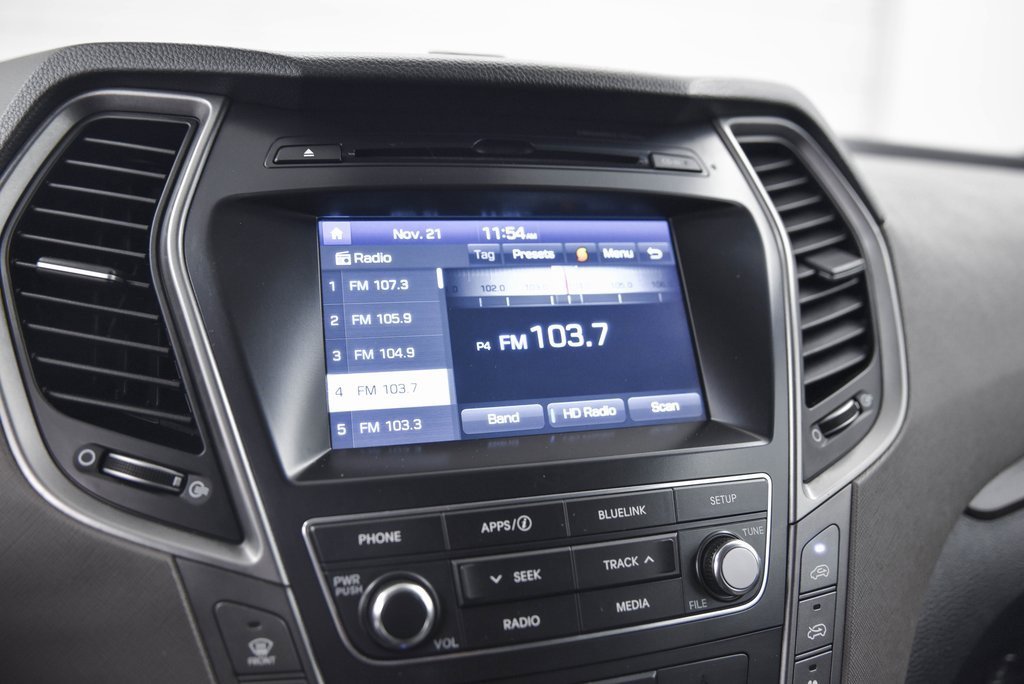 Used 2017 Hyundai Santa Fe SE image 18