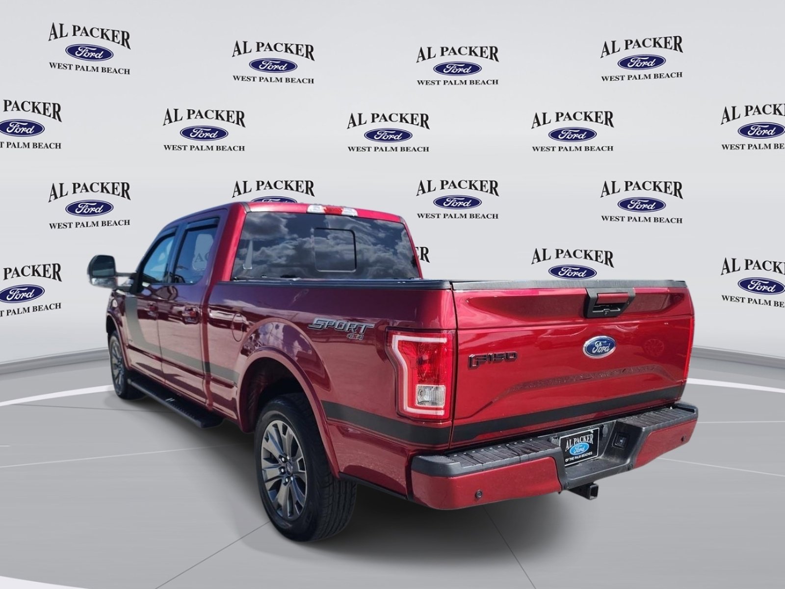 Used 2017 Ford F150 XLT w/ Equipment Group 302A Luxury AWD/4WD image 4