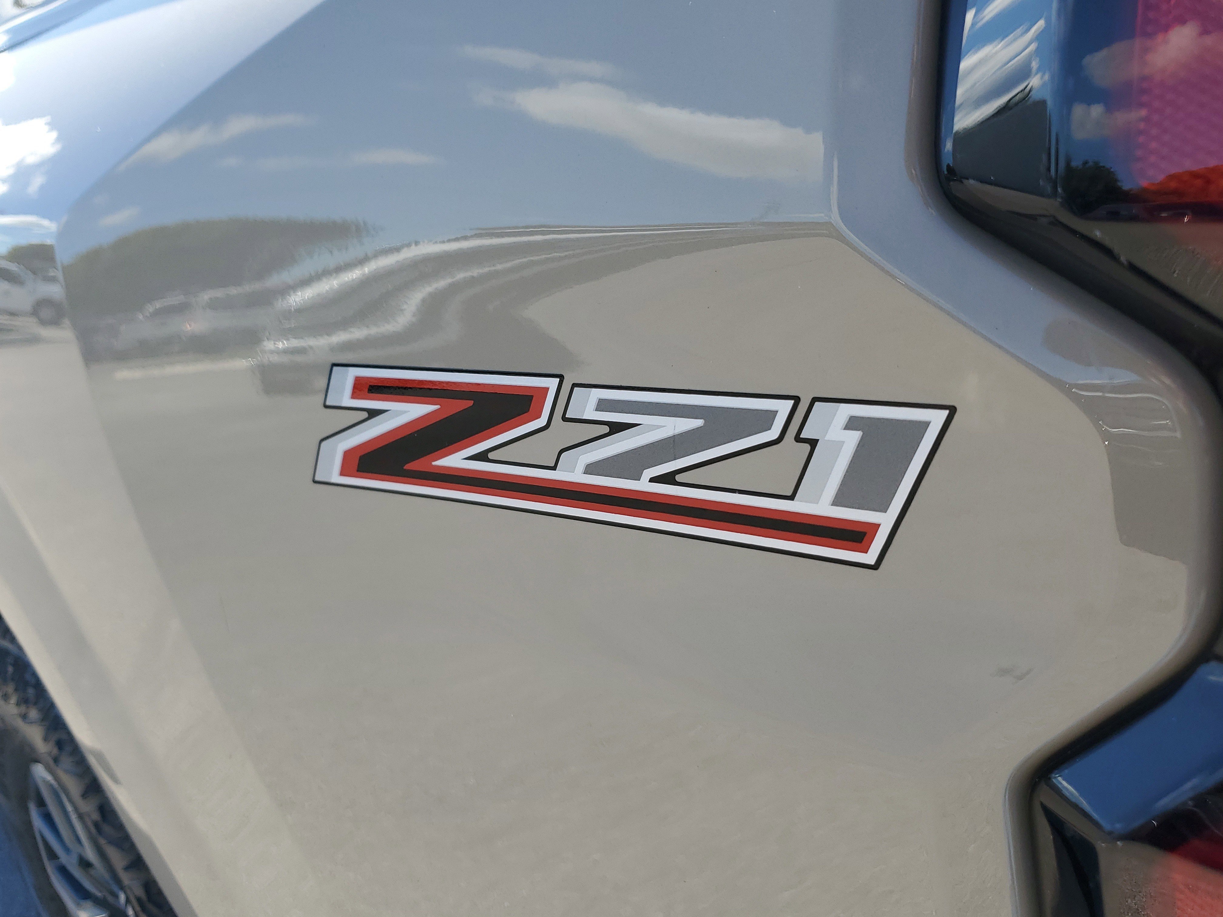 Used 2023 Chevrolet Colorado Z71 w/ Z71 Convenience Package 2 image 30