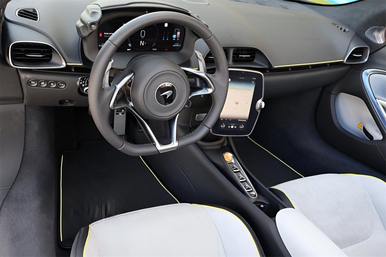 New 2025 McLaren Artura Spider image 13