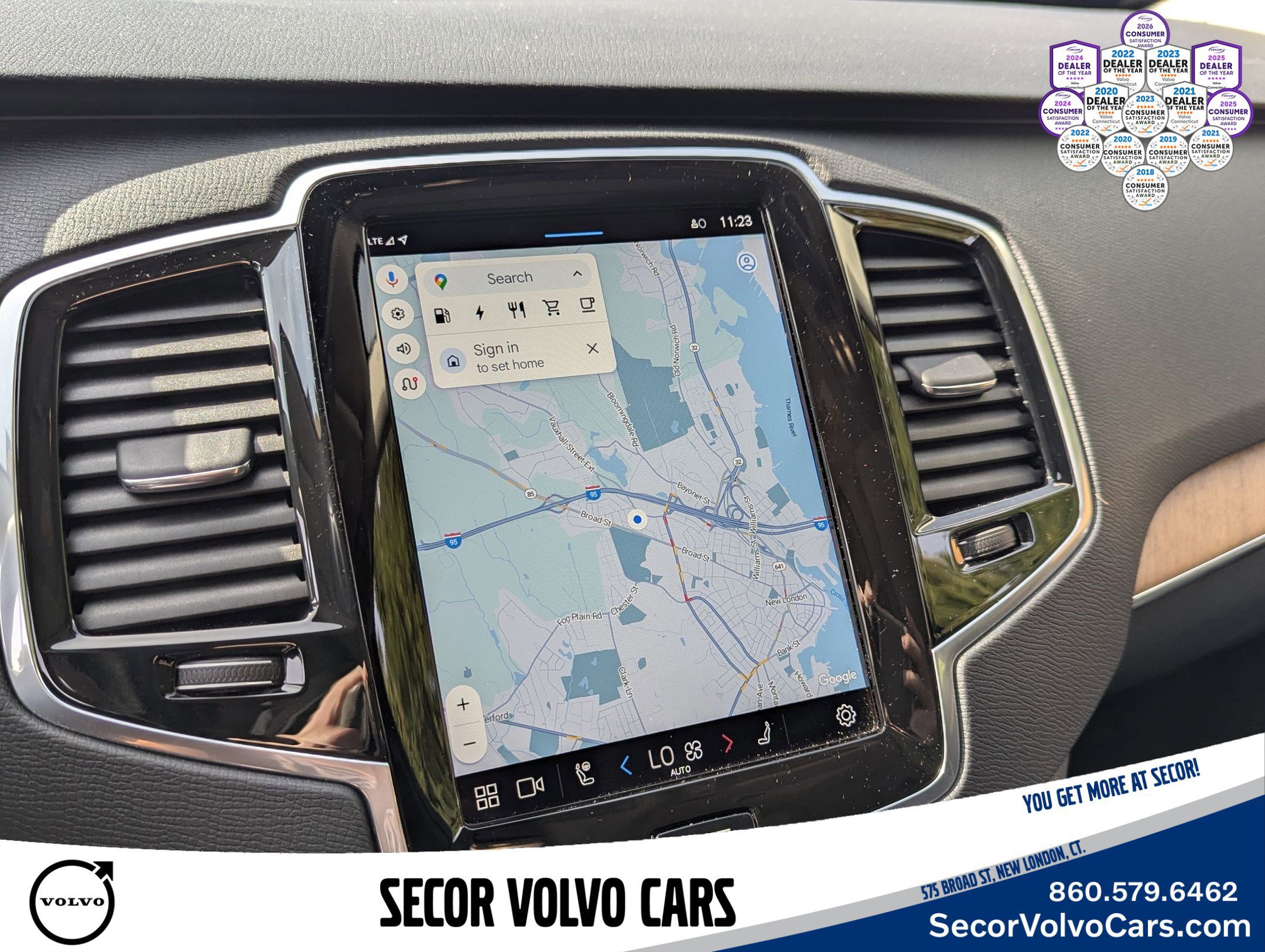 Certified 2024 Volvo XC90 T8 Plus w/ Protection Package Premier image 16