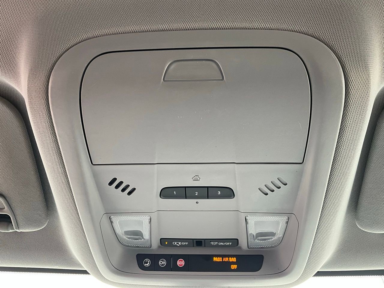 Used 2018 GMC Acadia SLT image 18