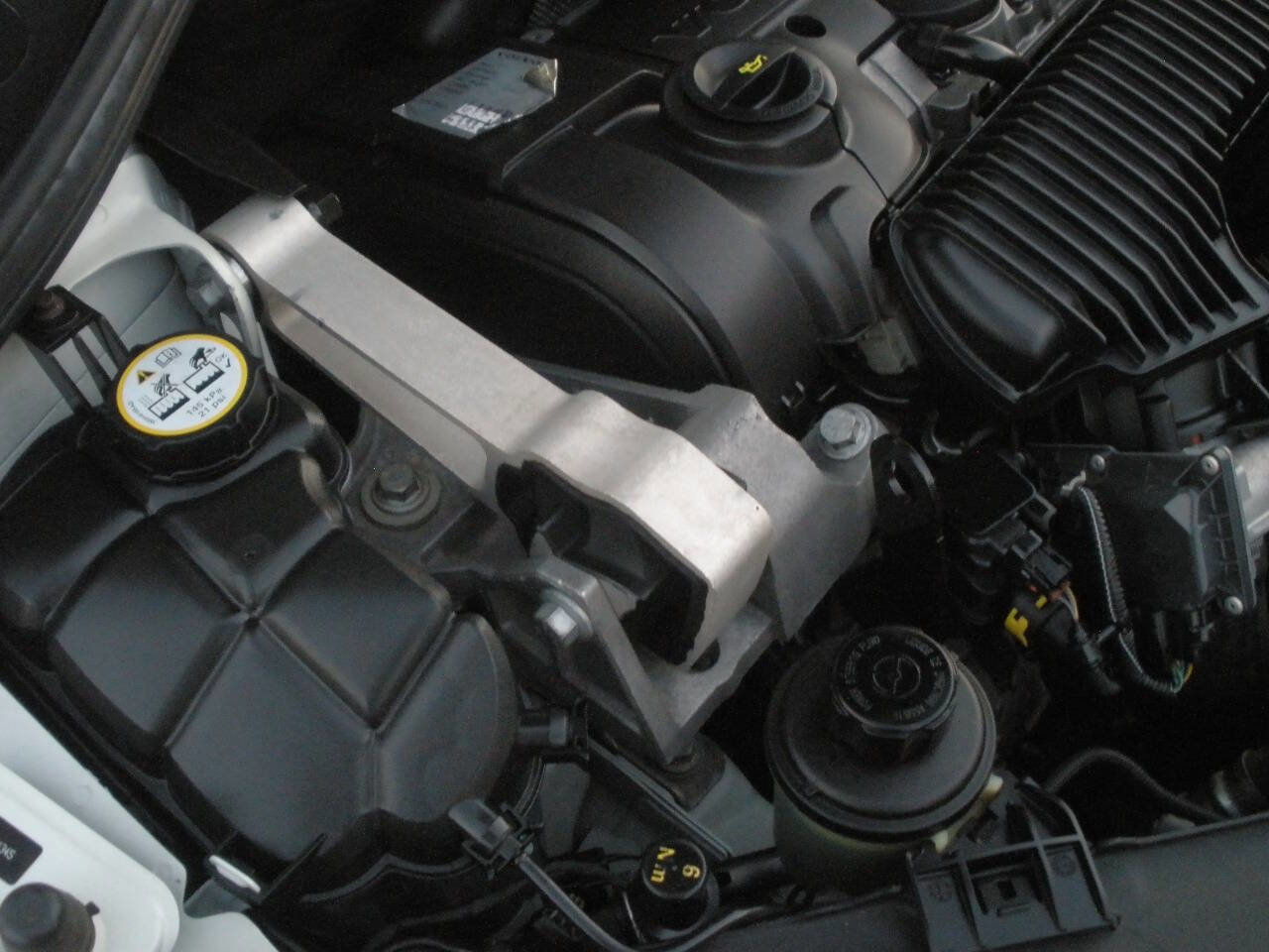 Used 2013 Volvo S60 T5 image 17