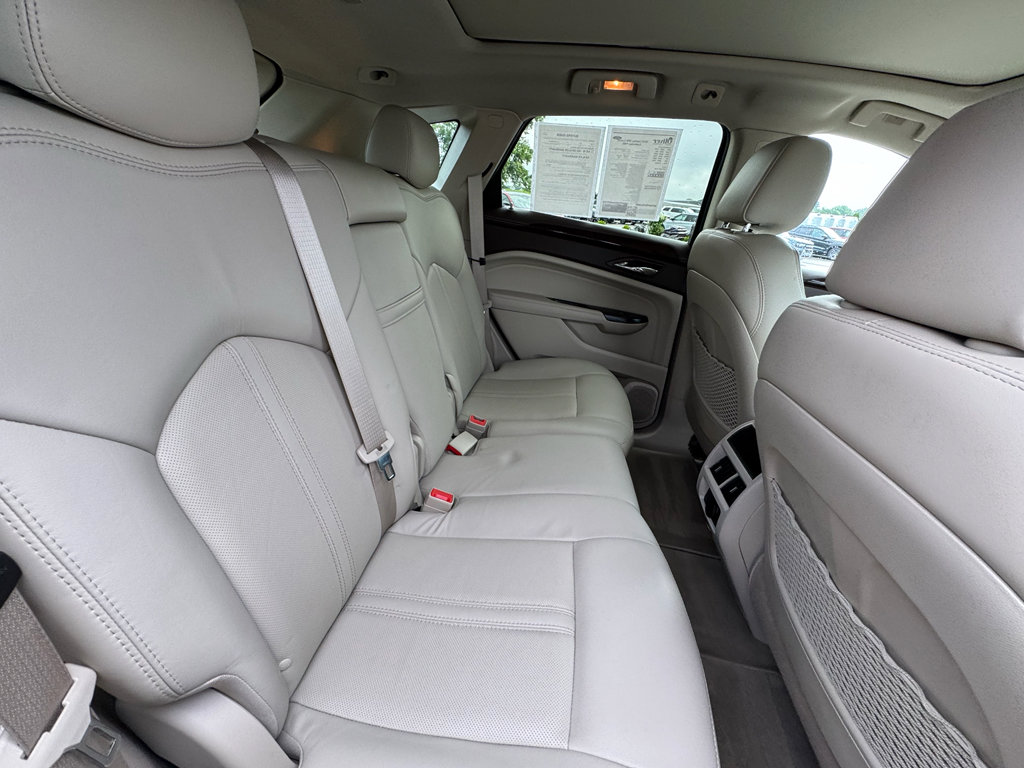 Used 2015 Cadillac SRX Luxury w/ Driver Awareness Package FWD image 16