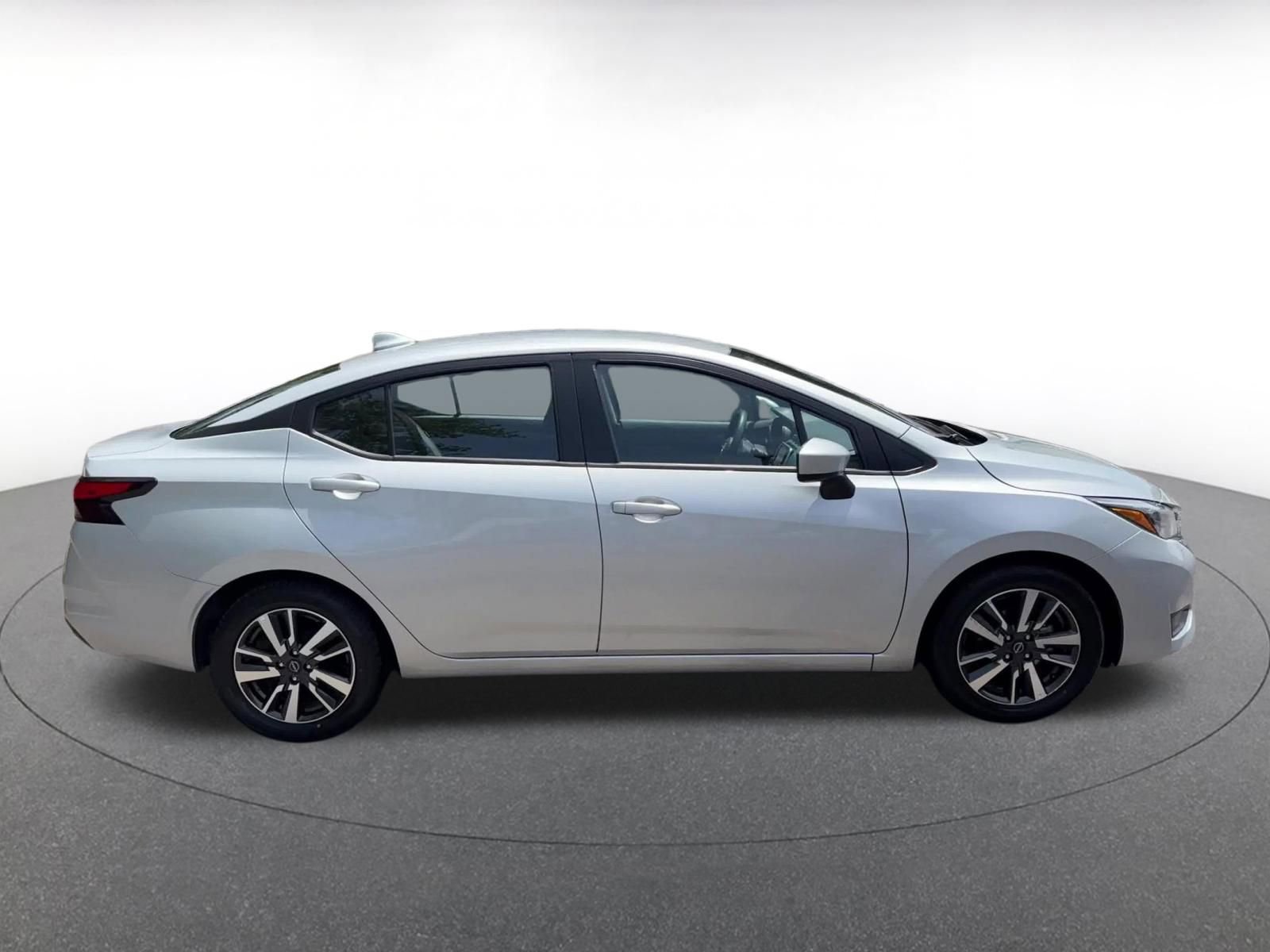 Used 2025 Nissan Versa SV FWD image 16