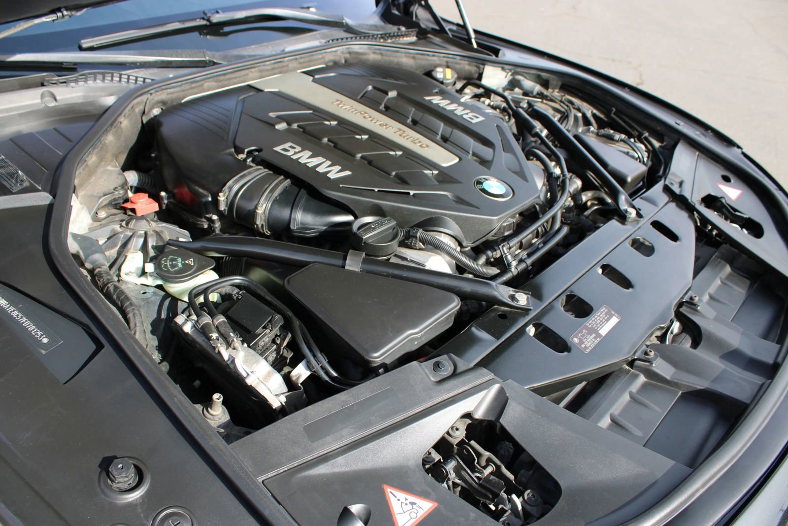 Used 2015 BMW 750Li image 35