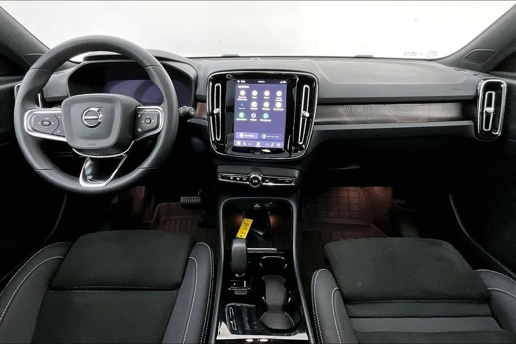 Certified 2023 Volvo XC40 Recharge Plus AWD/4WD image 19