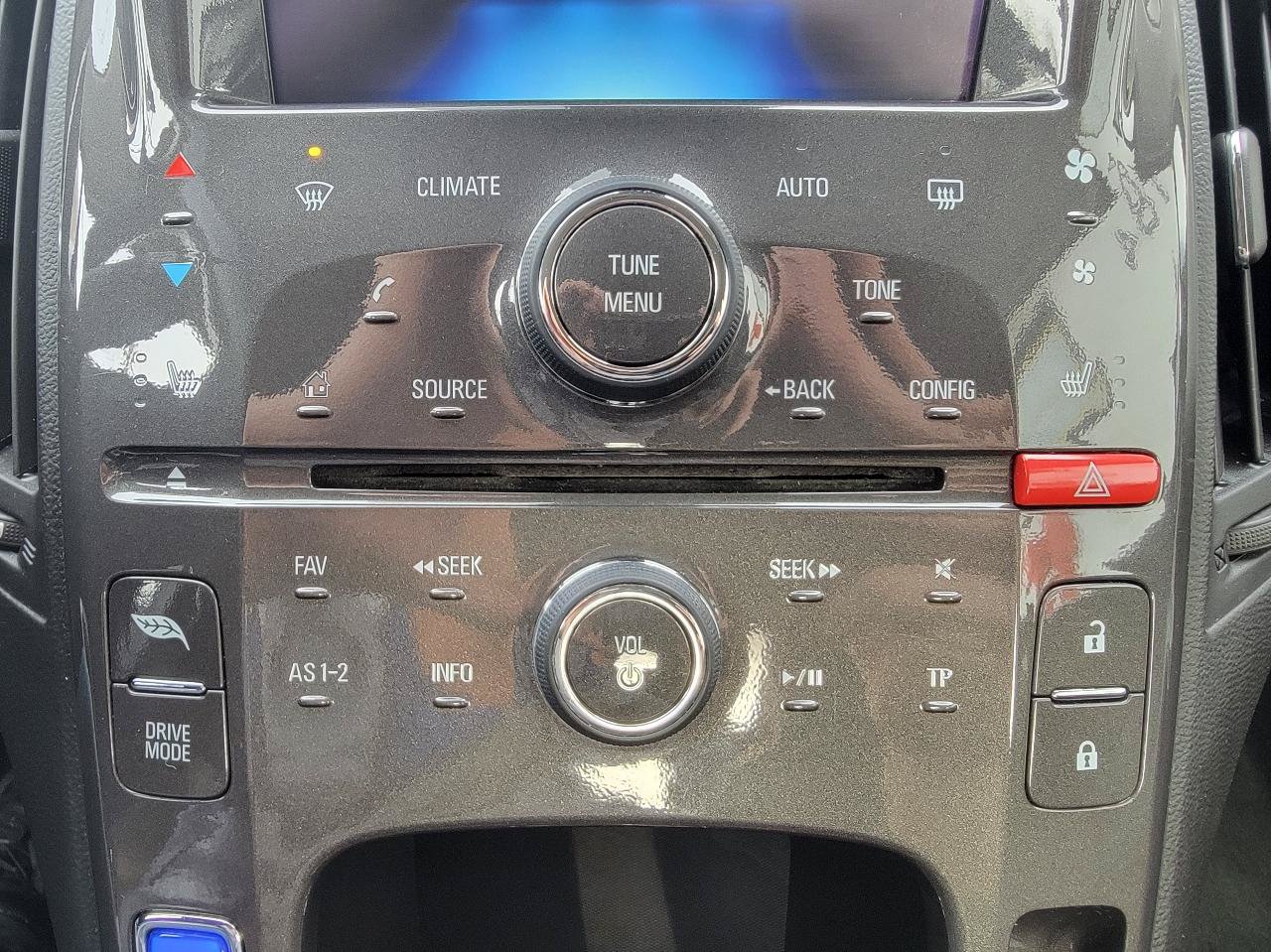 Used 2015 Chevrolet Volt Premium w/ Premium Trim Package FWD image 32