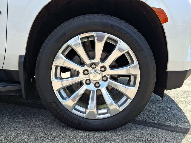 Used 2021 Chevrolet Suburban Premier AWD/4WD image 9