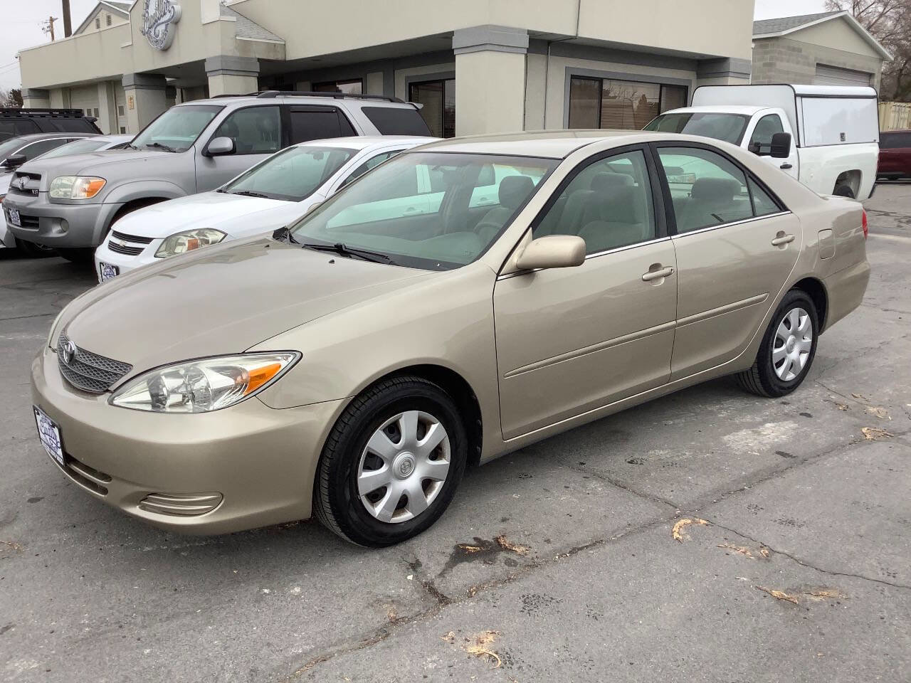 Used 2004 Toyota Camry LE FWD image 1